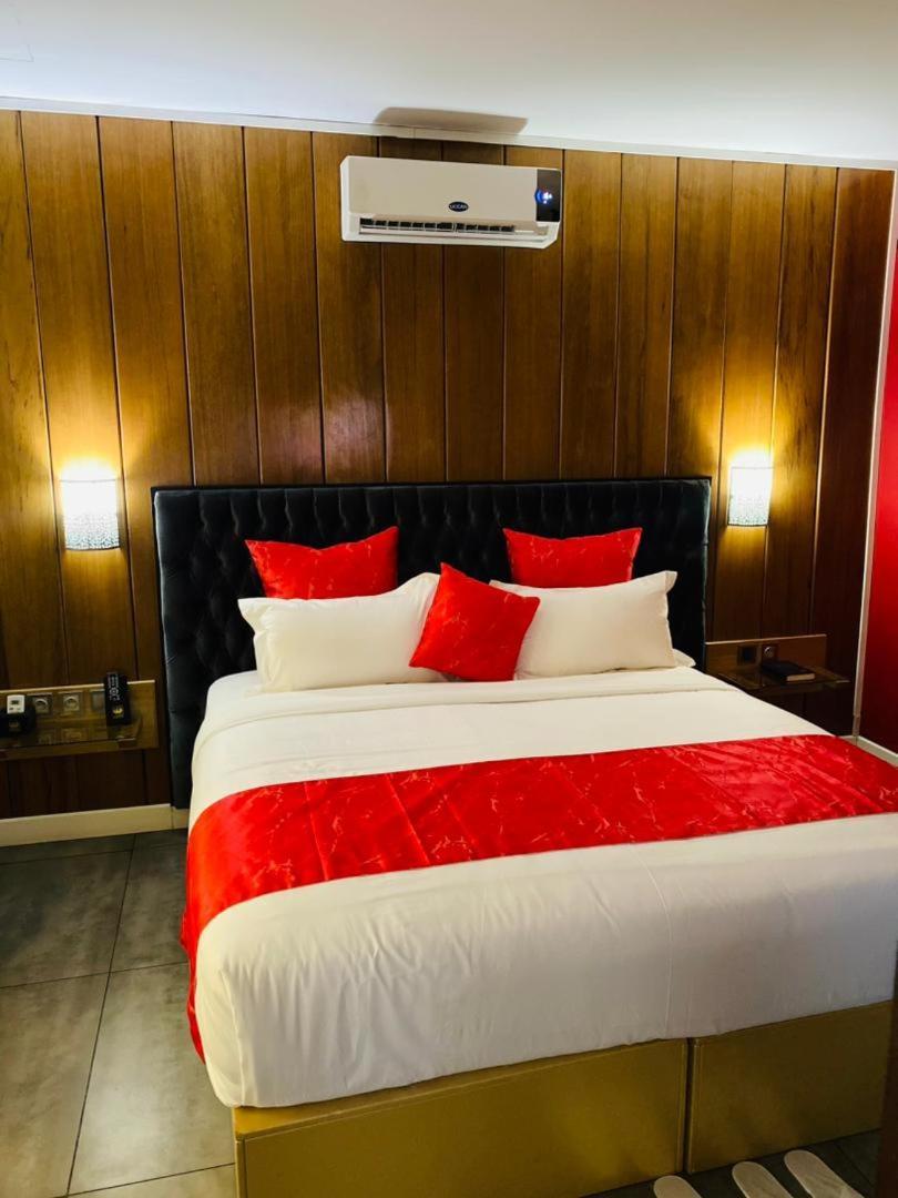 Boun'S Hotel Yaoundé Zewnętrze zdjęcie